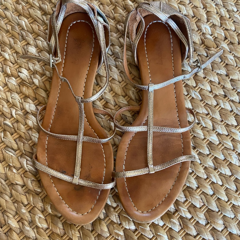Elegant Metallic Strappy Sandals